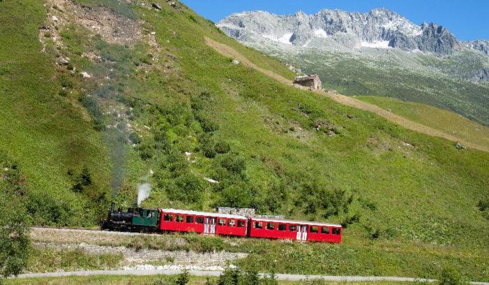 Hotel Des Alpes Realp Zewnętrze zdjęcie